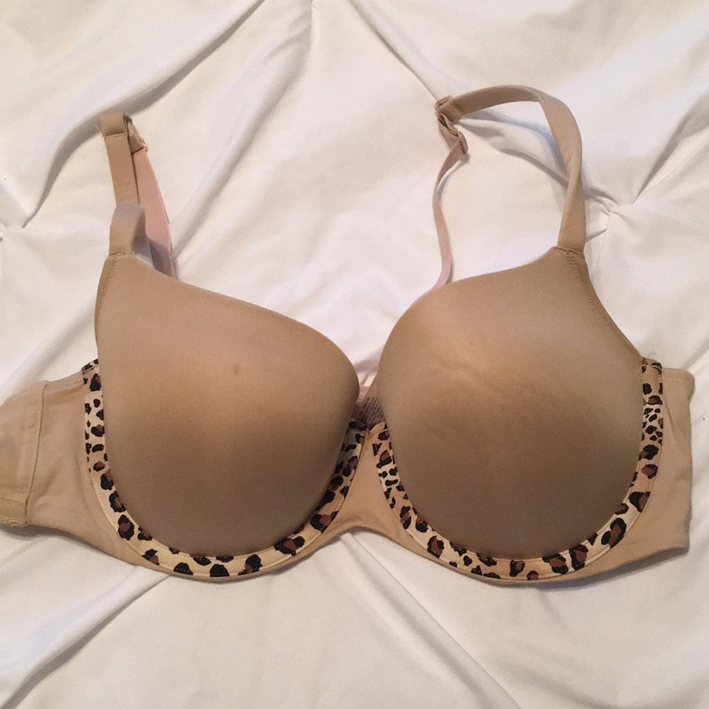 Cacique tan bra with leopard!